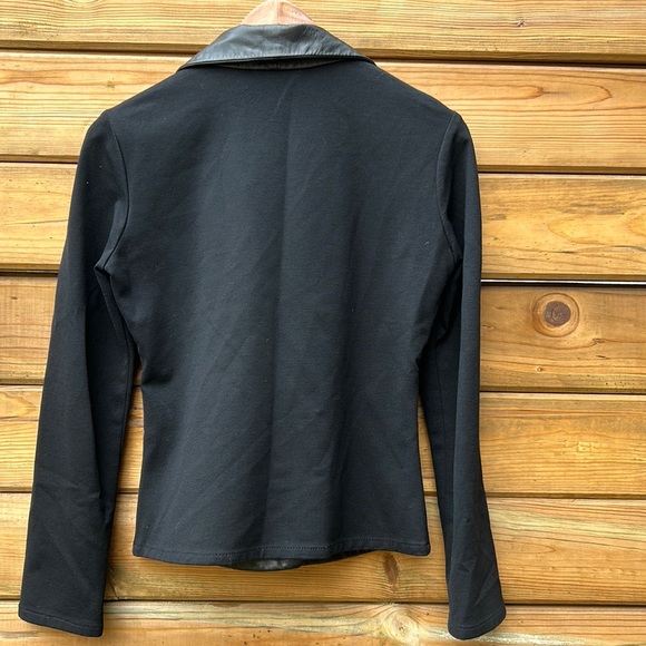 Teenflo leather 🔥and viscose 🔥belted blazer - Picture 3 of 9